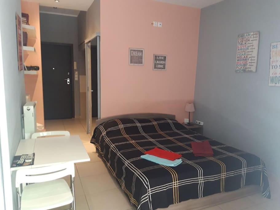 Ideally Located Apartment In Central Athens Luaran gambar