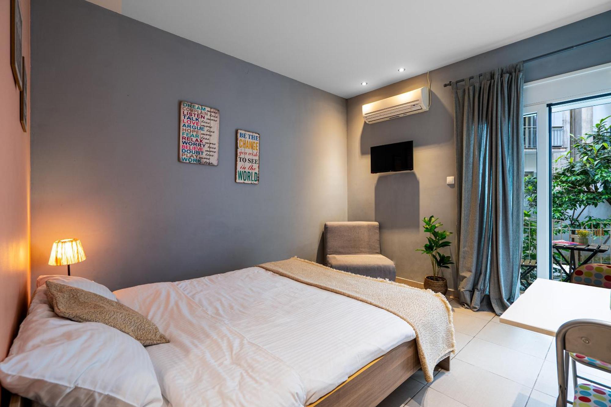 Ideally Located Apartment In Central Athens Luaran gambar