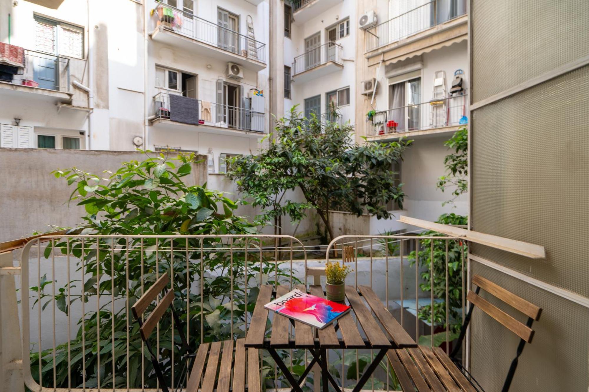 Ideally Located Apartment In Central Athens Luaran gambar